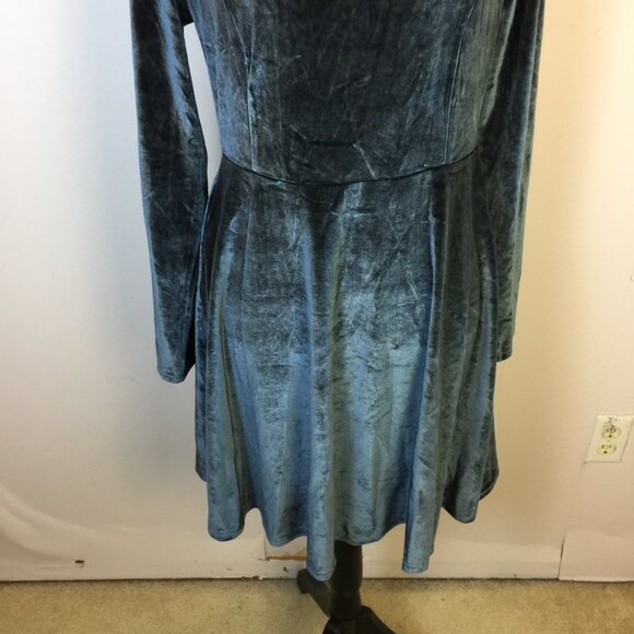 Frock Shop Fit & Flare Dress Size L Womans Gray Blue Stretch Velvet Long Sleeve - Picture 5 of 16